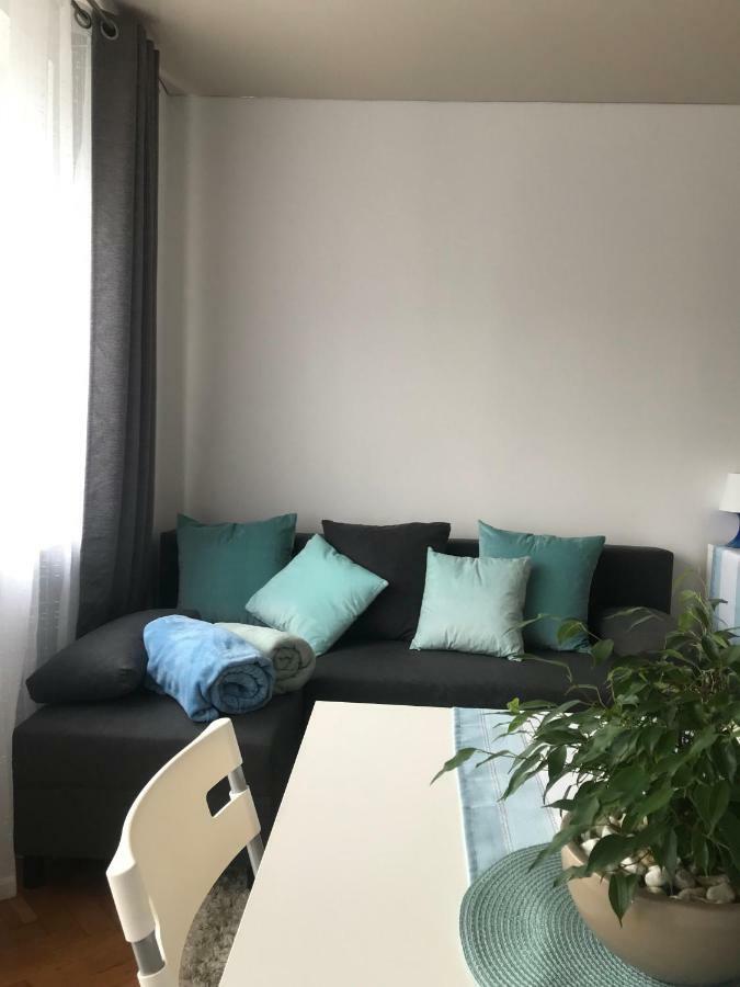 Apartament Na Gdynskiej Apartment Gdansk Bagian luar foto