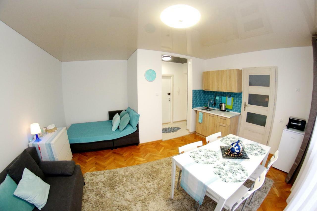Apartament Na Gdynskiej Apartment Gdansk Bagian luar foto