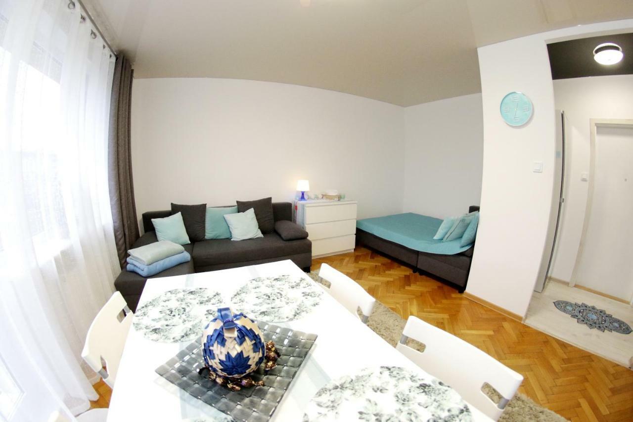 Apartament Na Gdynskiej Apartment Gdansk Bagian luar foto